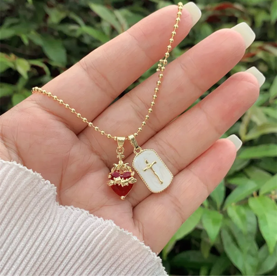 Sagrado Corazón y Crucifijo