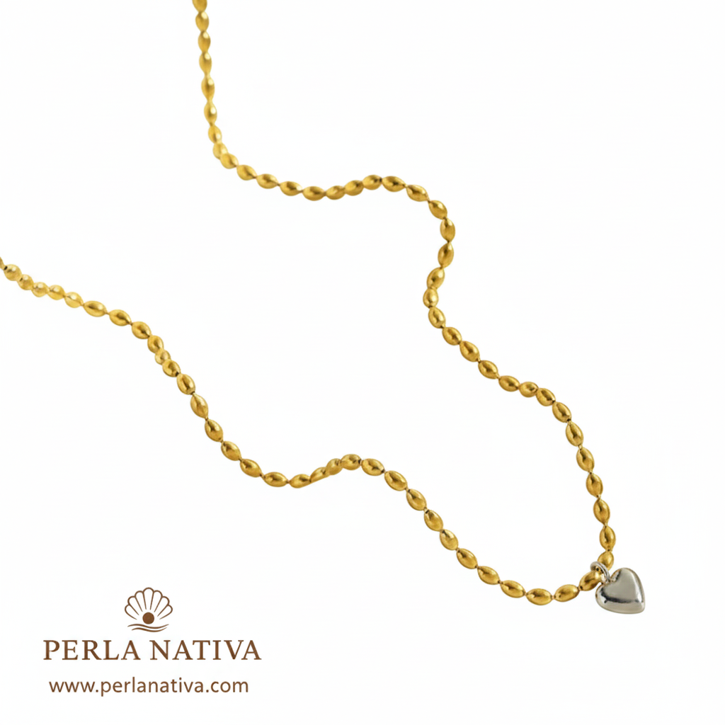 Collar Dorado Corazón Plateado
